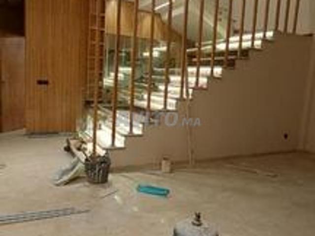 Villa neuve 300m² à vendre à Ain Atig
