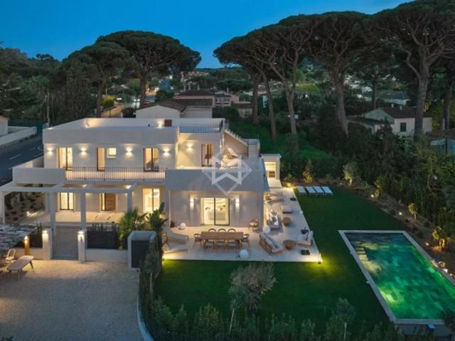 Villa neuve à pied de la plage