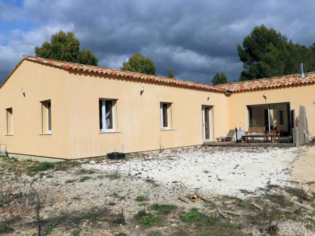 Villa neuve à Saint Saturnin lès Apt