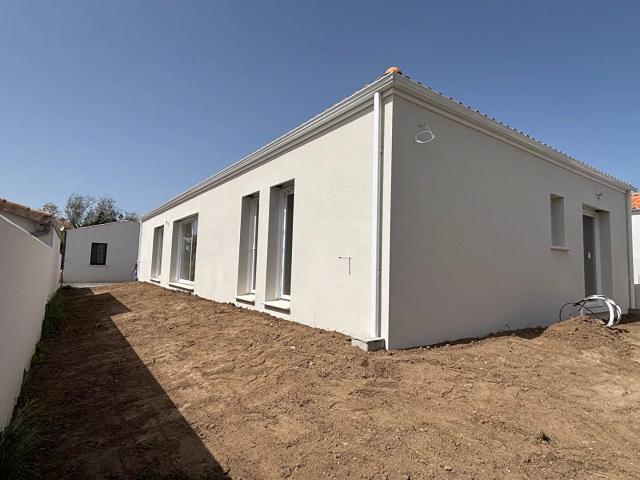 Villa neuve à 1500 m plage