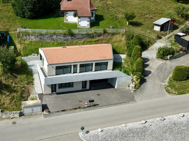 Villa neuve avec unité indépendante et vue dégagée sur les Préalpes  Senèdes