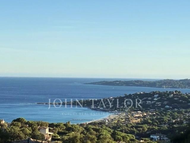 VILLA NEUVE AVEC VUE PANORAMIQUE