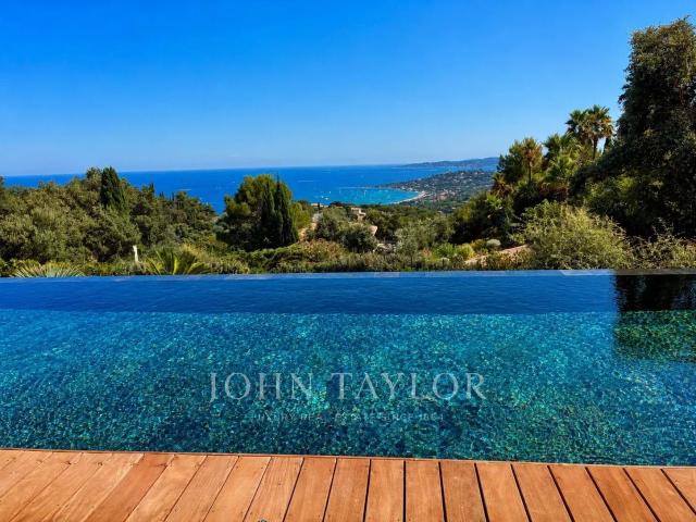 Villa Neuve Avec Vue Panoramique 350m² Sainte Maxime