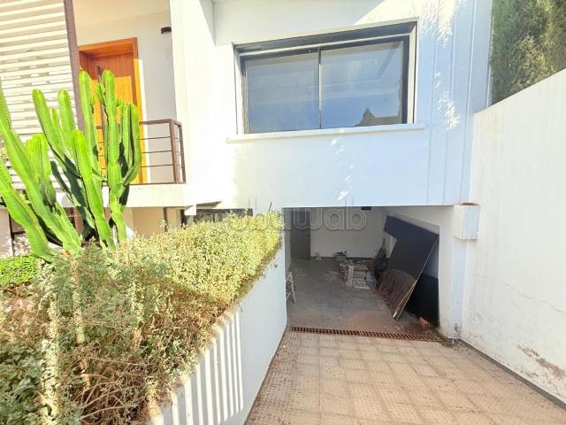 Villa neuve dans une résidence ferrmée