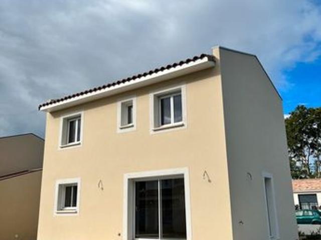 Villa Neuve de 80m² à Redessan
