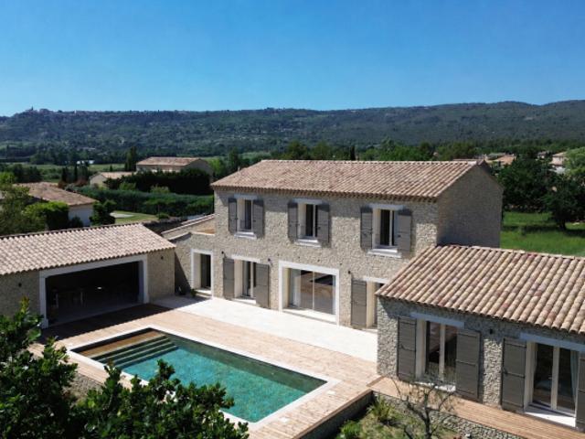 Villa neuve d'exception à Gordes, Élégance contemporaine et rareté absolue