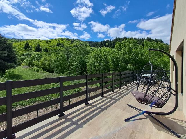 Villa neuve prête à vivre à Villefort Entre lac et montagne