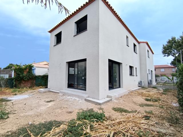 Villa neuves 3 chambres à Sainte Marie quartier plage