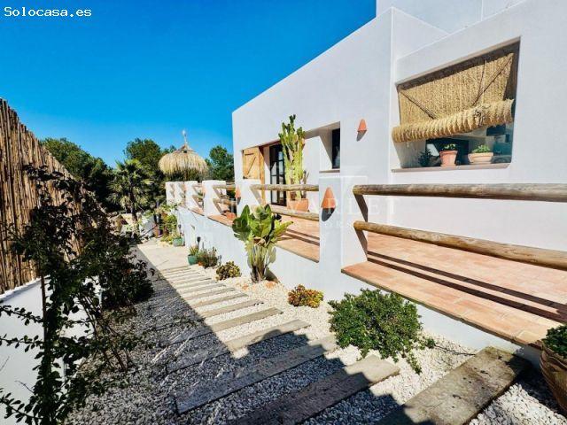 Villa Nina Esencia balinesa y vistas al mar en Jávea
