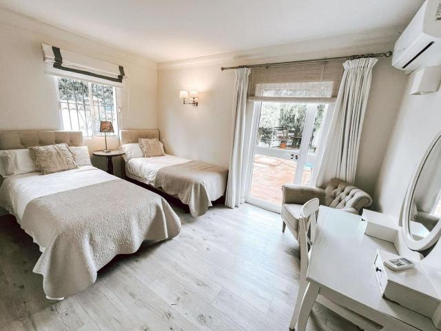 Villa, Nueva Andalucía 200m² Nueva Andalucia