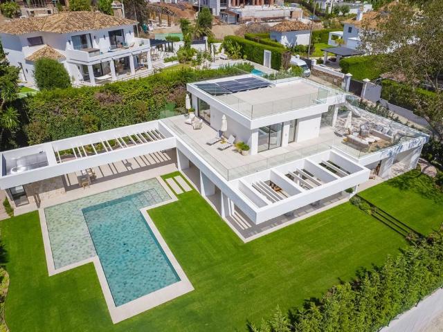 Villa, Nueva Andalucía 477m² Nueva Andalucia