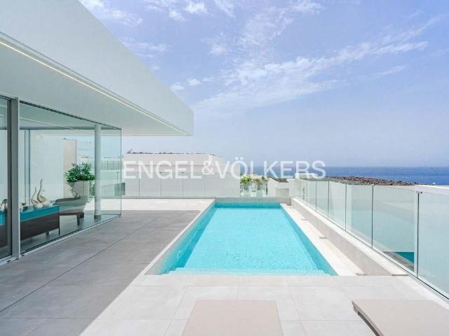 Villa nueva en inmediata proximidad al mar 306m² Adeje