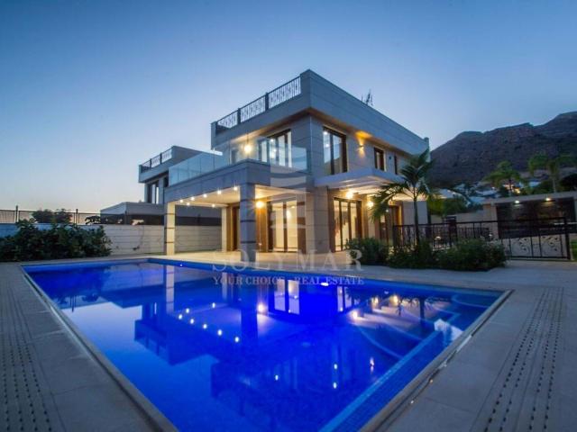 VILLA nueva EN SIERRA CORTINA