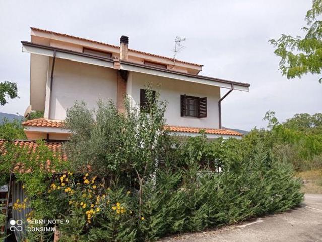 Villa o villino Castrolibero. Rif.: 29320