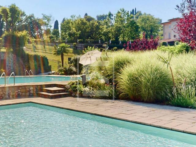 Villa o villino in vendita a Desenzano del Garda, Desenzano del Garda