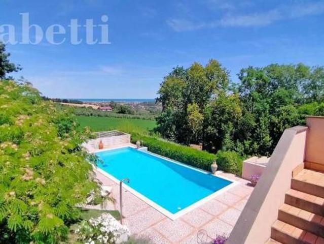 Villa o villino Senigallia. Rif.: SV04679VRG
