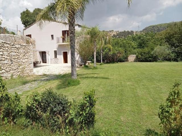 Villa o villino Ragusa. Rif.: Cod. rif 3325587VRG