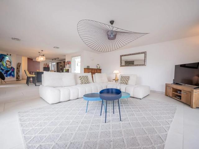 Villa on sale in Montpellier 280 m² | dreamo. Ch