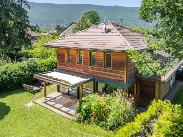Villa ossature bois – Environnement privilégié entre lac et village