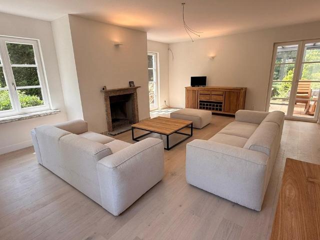 VILLA OP TOPLIGGING