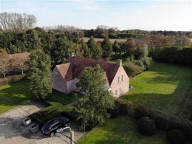 Villa op uitzonderlijk perceel van 42a 99ca