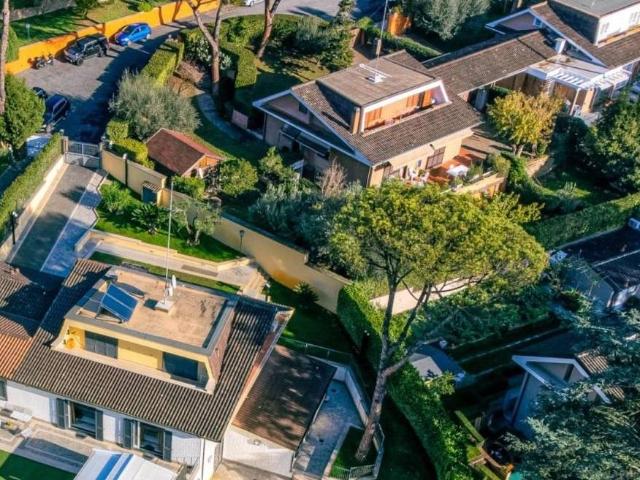 Villa Pamphili 400m² Roma