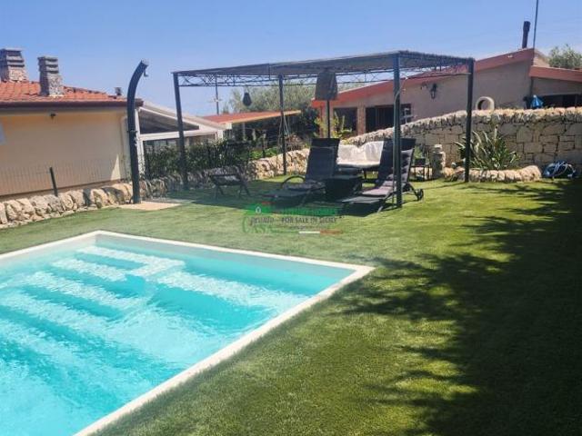 VILLA PANORAMICA CON PISCINA E DEPENDANCE