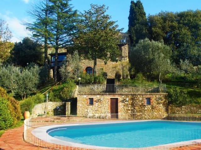 VILLA PANORAMICA CON PISCINA RIF. V42