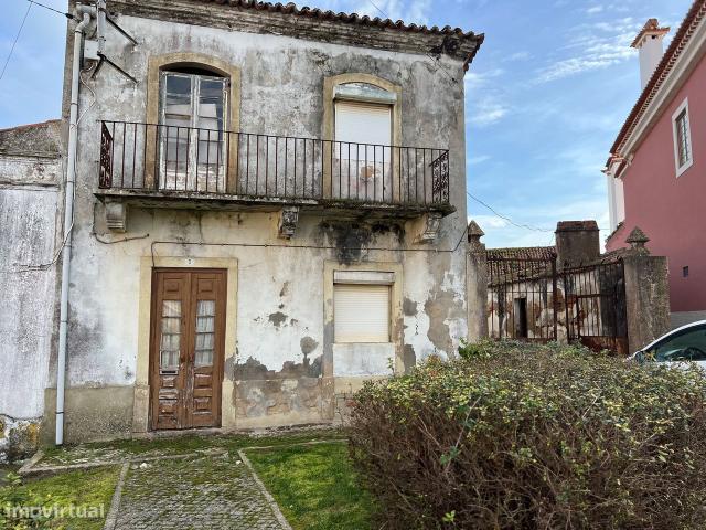 Baixa de Preo ! Villa para Recuperao na Labrujeira Ventosa A