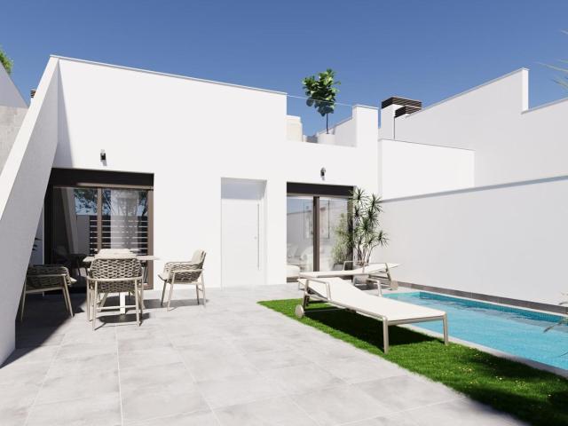Villa pareada de nueva construcción con 2 dormitorios y pisc. 81m² Roldán