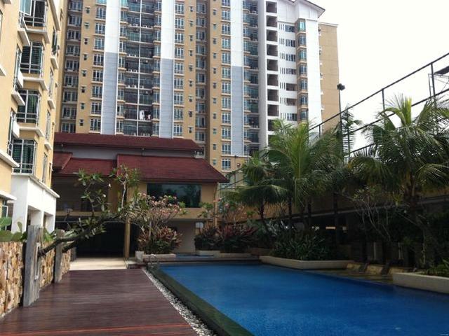 villa park for rent at bukit serdang