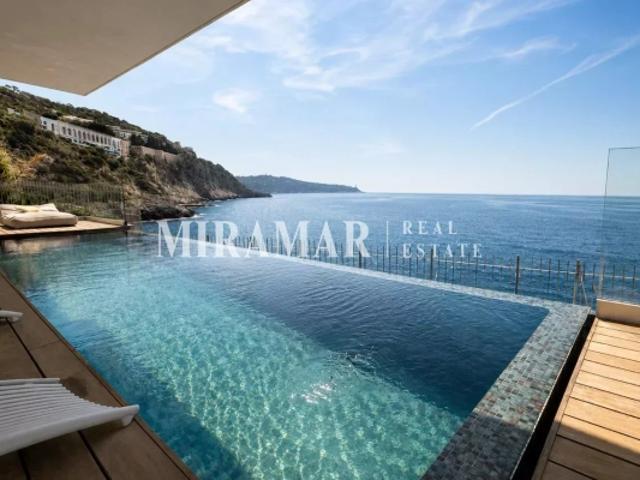 Villa Pieds dans l'Eau Cap de Nice