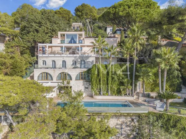 VILLA PIEDS DANS L'EAU À SAINT JEAN CAP FERRAT