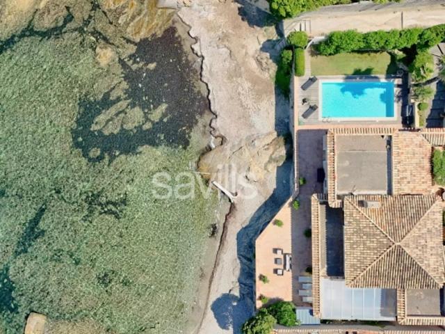 Villa pieds dans l'eau à Sainte Maxime