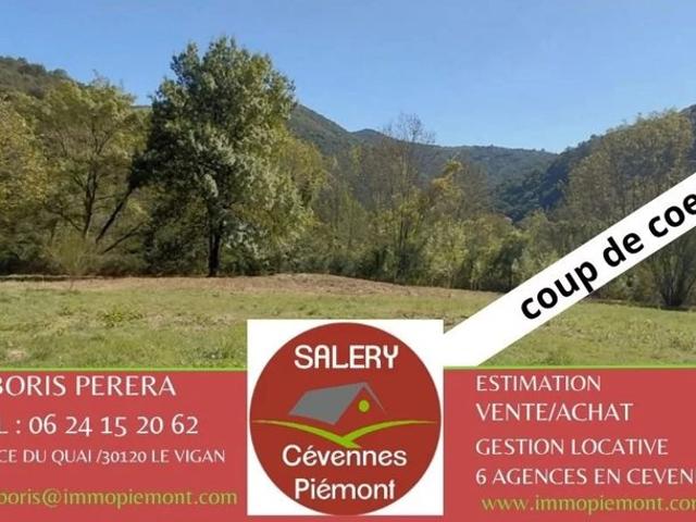 Villa plain pied avec grand terrain et piscine bord ee riviere