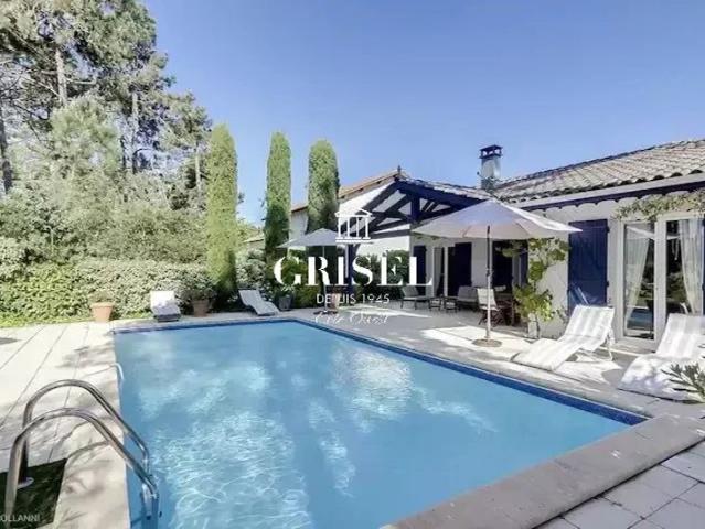 VILLA PLAIN PIED AVEC PISCINE