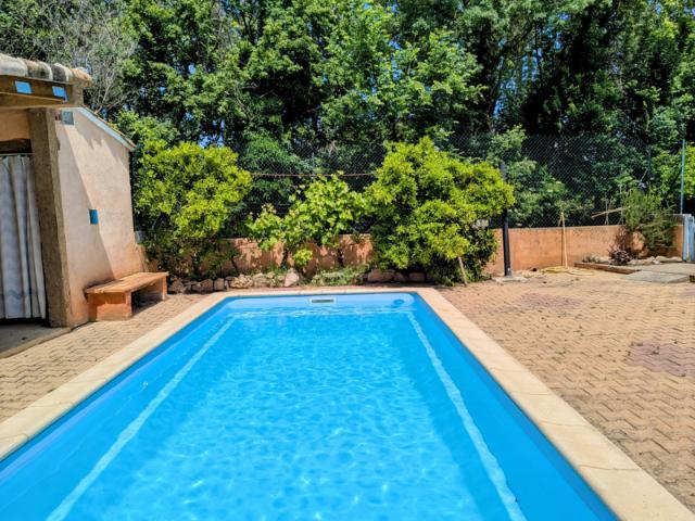 Villa plain pied avec piscine et garage