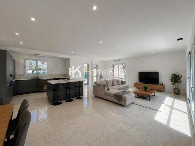 VILLA PLAIN PIED CENTRE VILLE