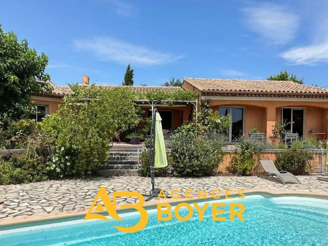 VILLA PLAIN PIED T7 DE 200M²
