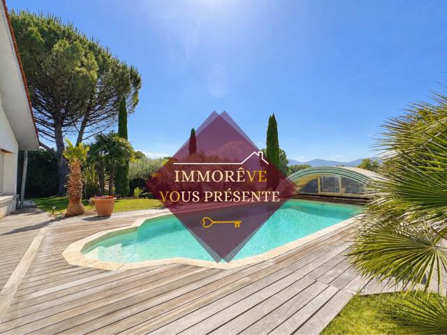 Villa plain pied 160m2 Piscine Terrain arboré de 1045m2