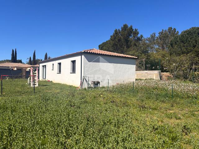 Villa plain pied 108,5 m2 4 chambres Terrain 706 m2 DPE A