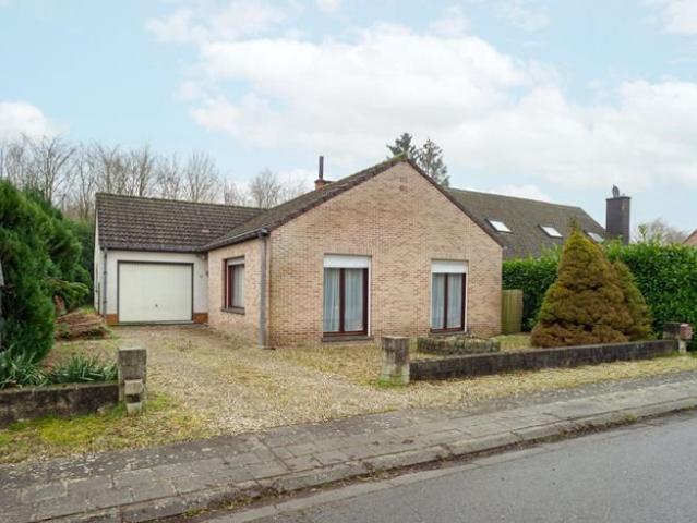 Villa plain pied 2ch avec garage et jardin!