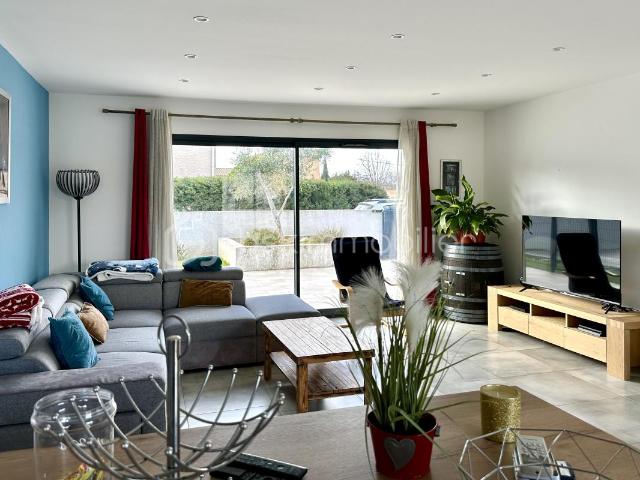 Villa plain pied, 3 chambres garage et Piscine