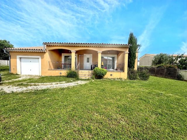 Villa plain pied 3ch + garage + grand terrain