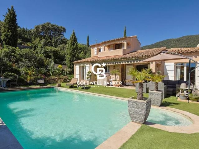 Villa pleine de charme avec piscine proche centre ville