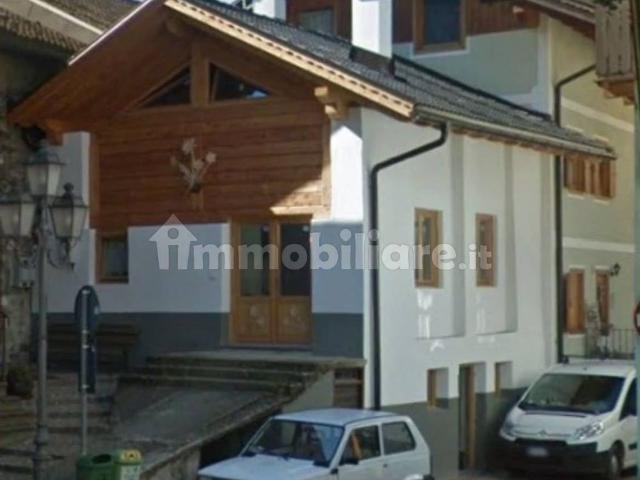 Villa plurifamiliare via Laghetto 17, San Martino Di Castrozza, Primiero San Martino di Castrozza