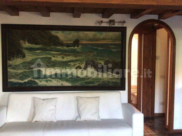 Villa plurifamiliare via Venezia 27A, Lido di Cincinnato Sirene, Anzio