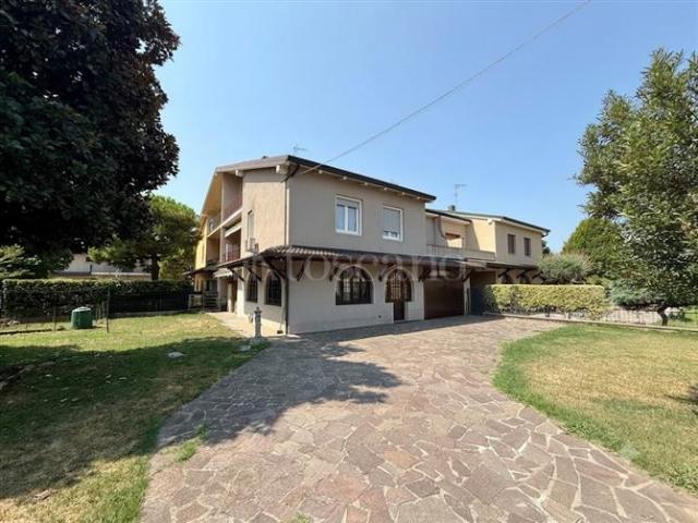 Villa Plurifamiliare di 210 mq a Centro Bagnolo Mella