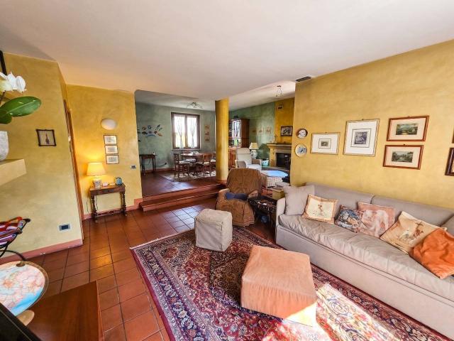 Villa plurifamiliare in vendita a Collebeato