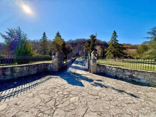Villa plurifamiliare in vendita a Campobasso